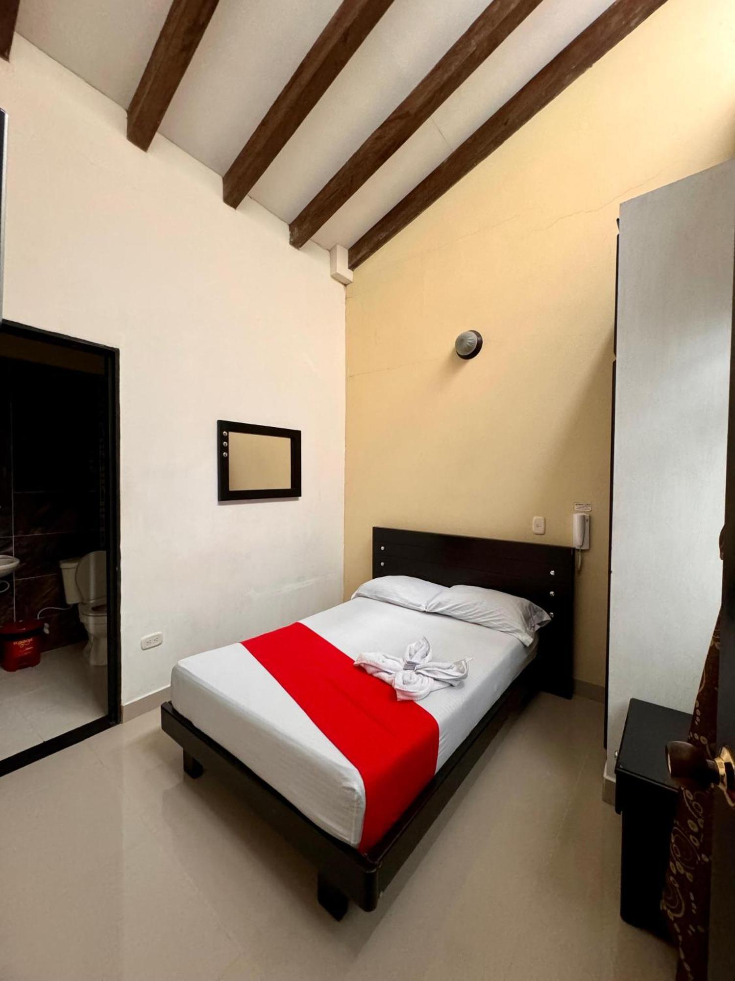 Hotel Portal Dorado มารินิยา ภายนอก รูปภาพ