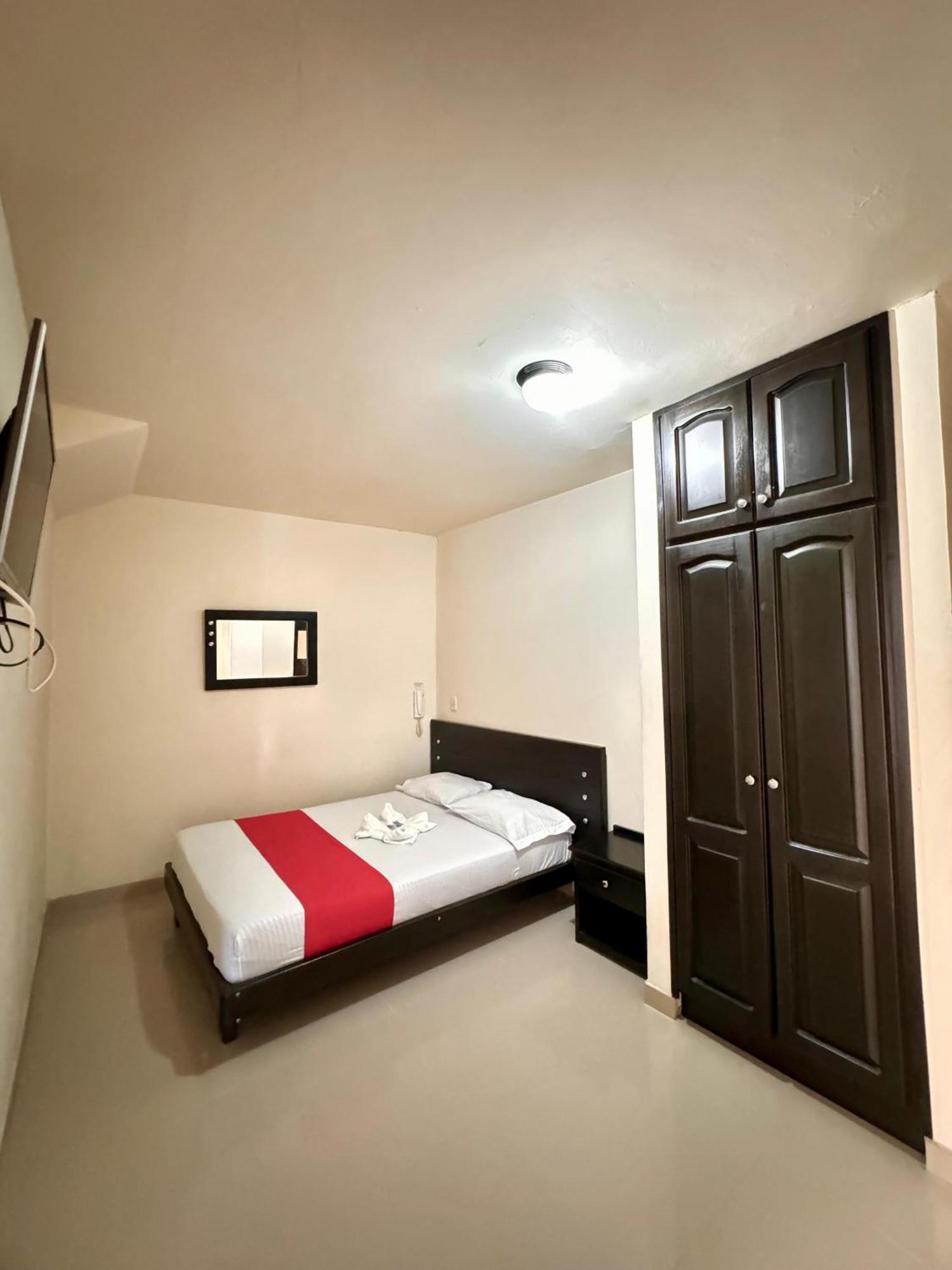 Hotel Portal Dorado มารินิยา ภายนอก รูปภาพ