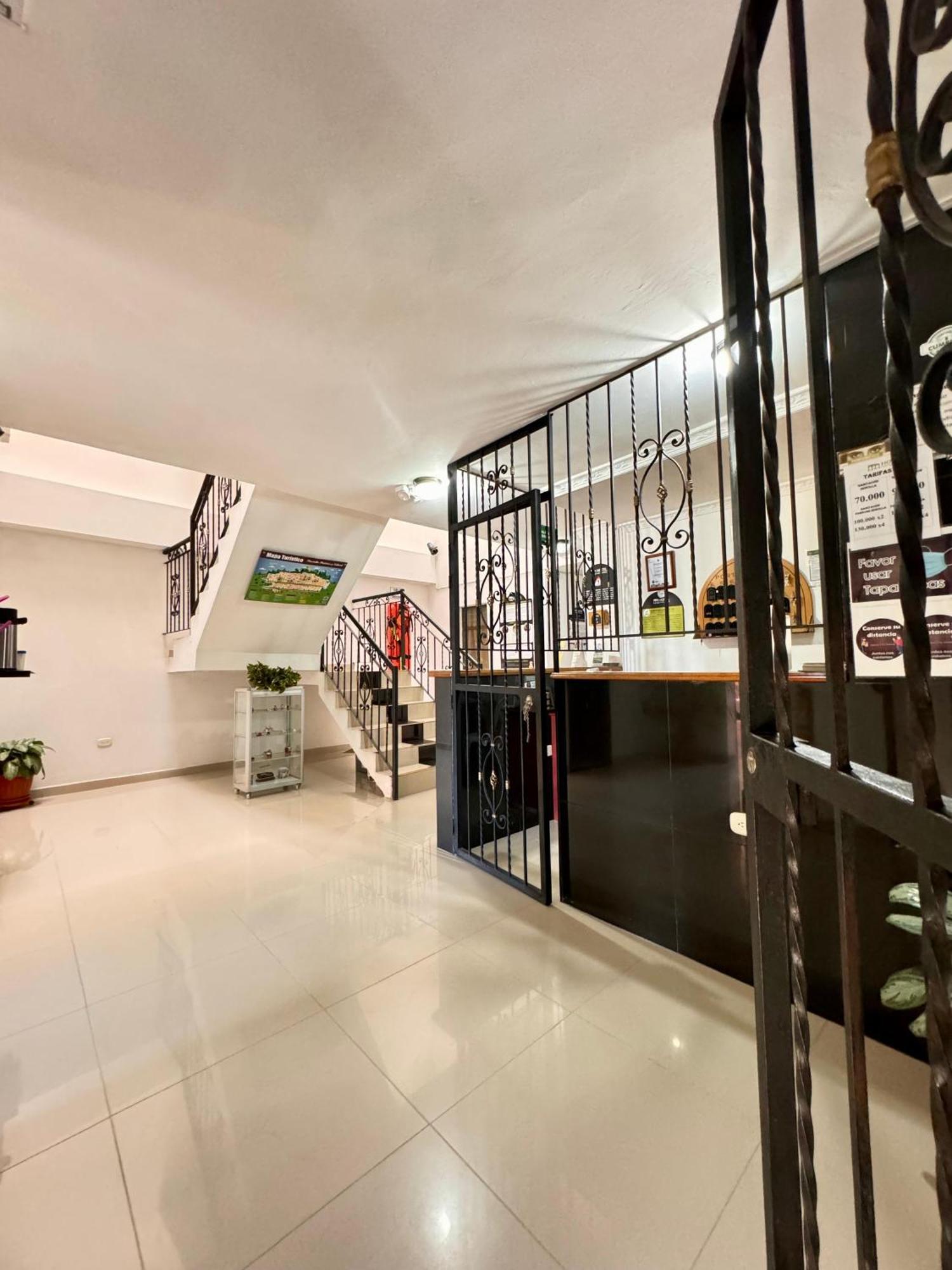 Hotel Portal Dorado มารินิยา ภายนอก รูปภาพ