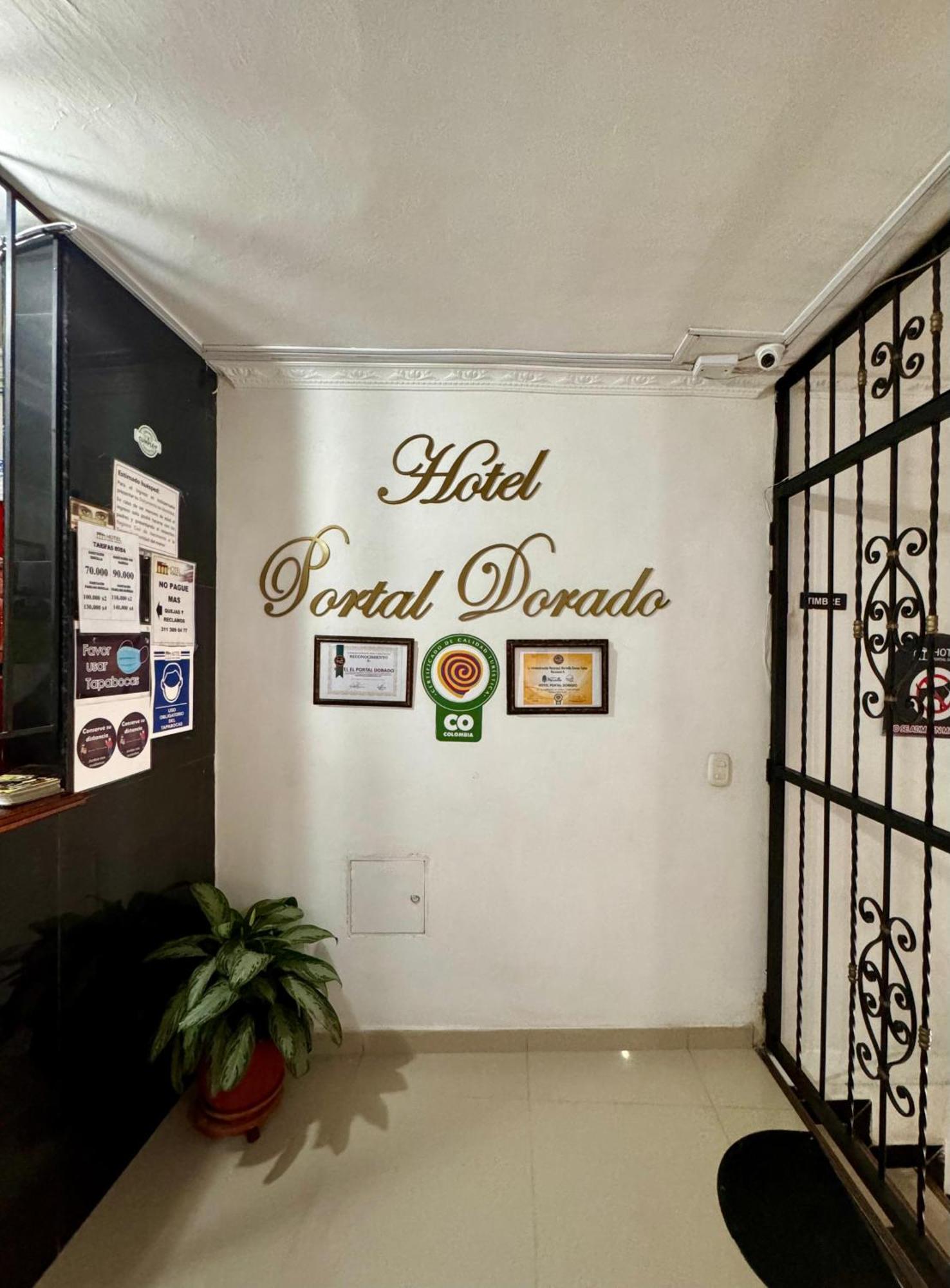 Hotel Portal Dorado มารินิยา ภายนอก รูปภาพ